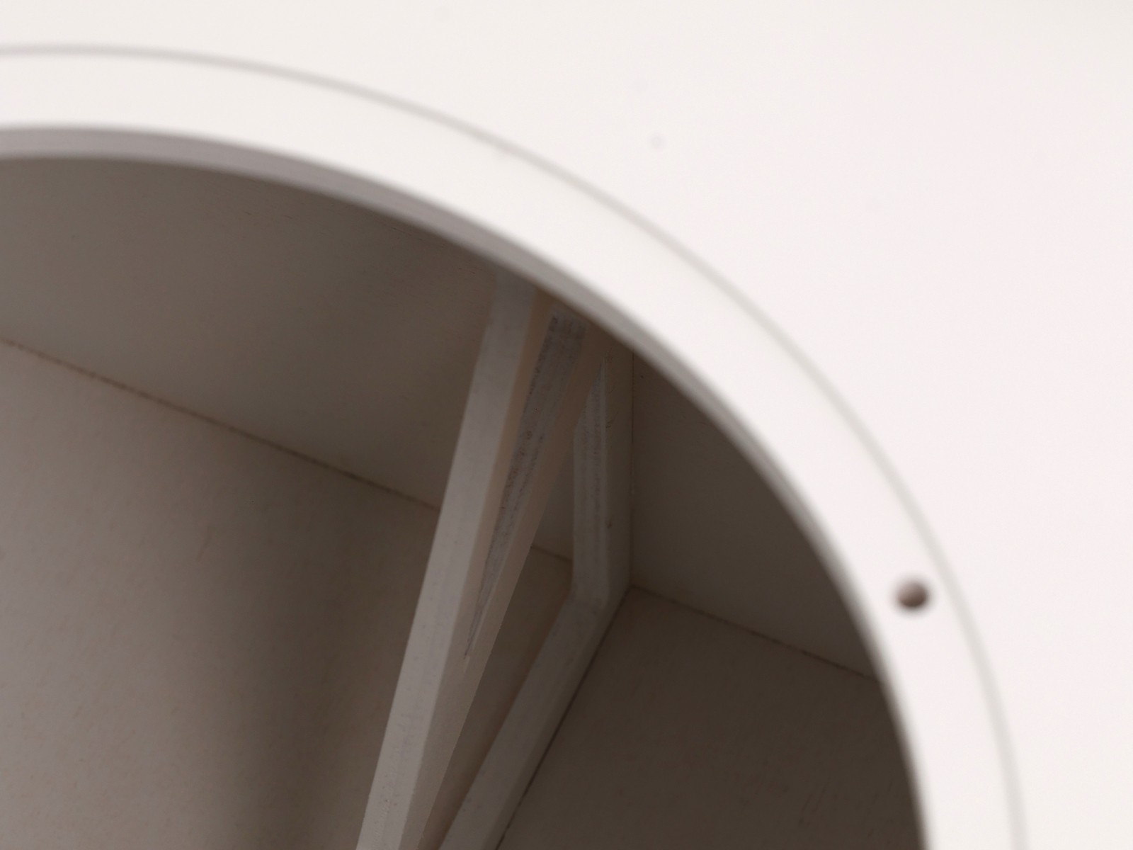 Quasar internal two-axis bracing system visible inside the speaker opening